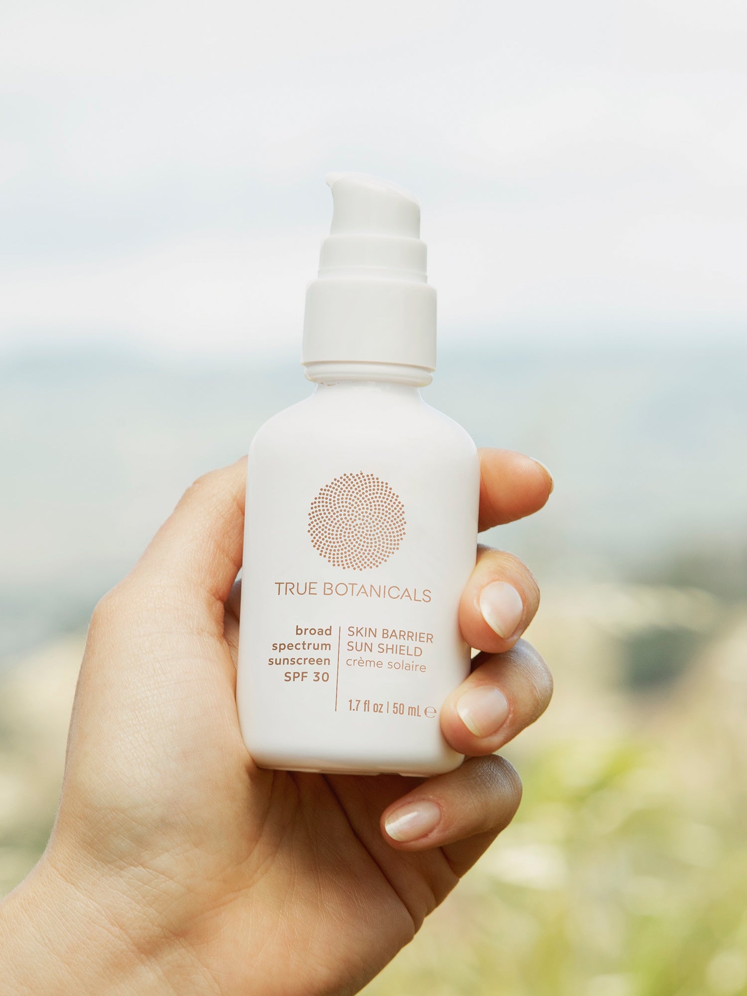 【フラワードリーミー 】BB &Sun Protector Skin Barrier Sun Shield SPF 30 | True Botanicals